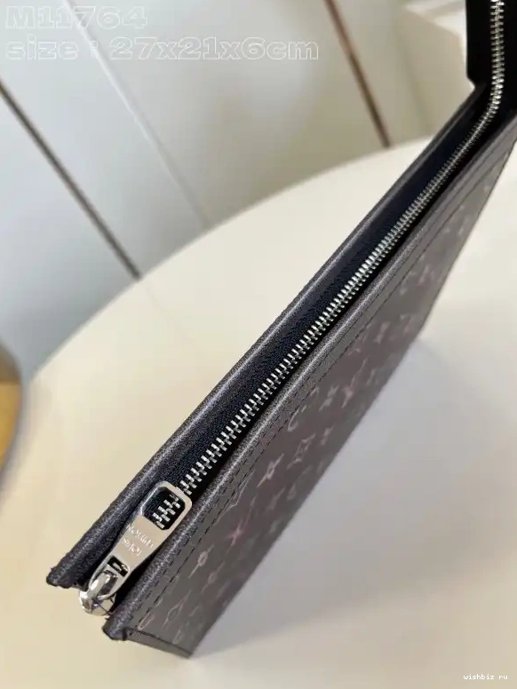 WIS VOYAGE-27*21*6CM VUITTON LOUIS POCHETTE 0530